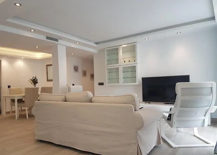 Pepe's - Centro - Parking Torremolinos